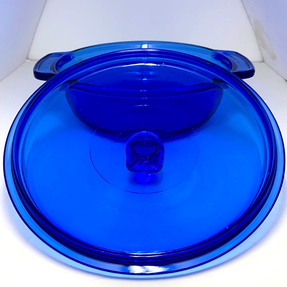 2 QUART BLUE CASSEROLE by Anchor Ovenware - Picture 7 of 10